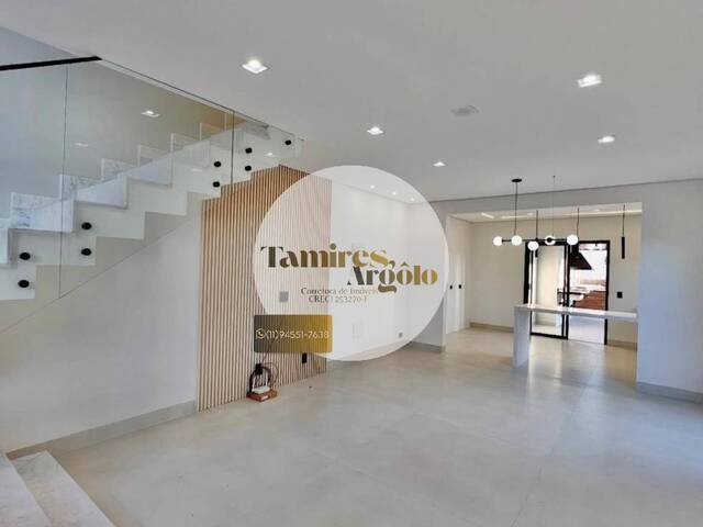 Casa para Venda em Santana de Parnaíba - 2